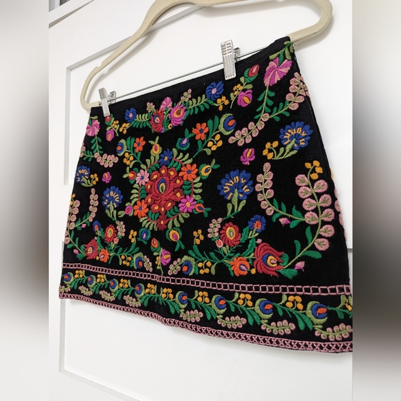 Zara Woman Embroidered Suzani Mini Skirt A-Line - Picture 14 of 16